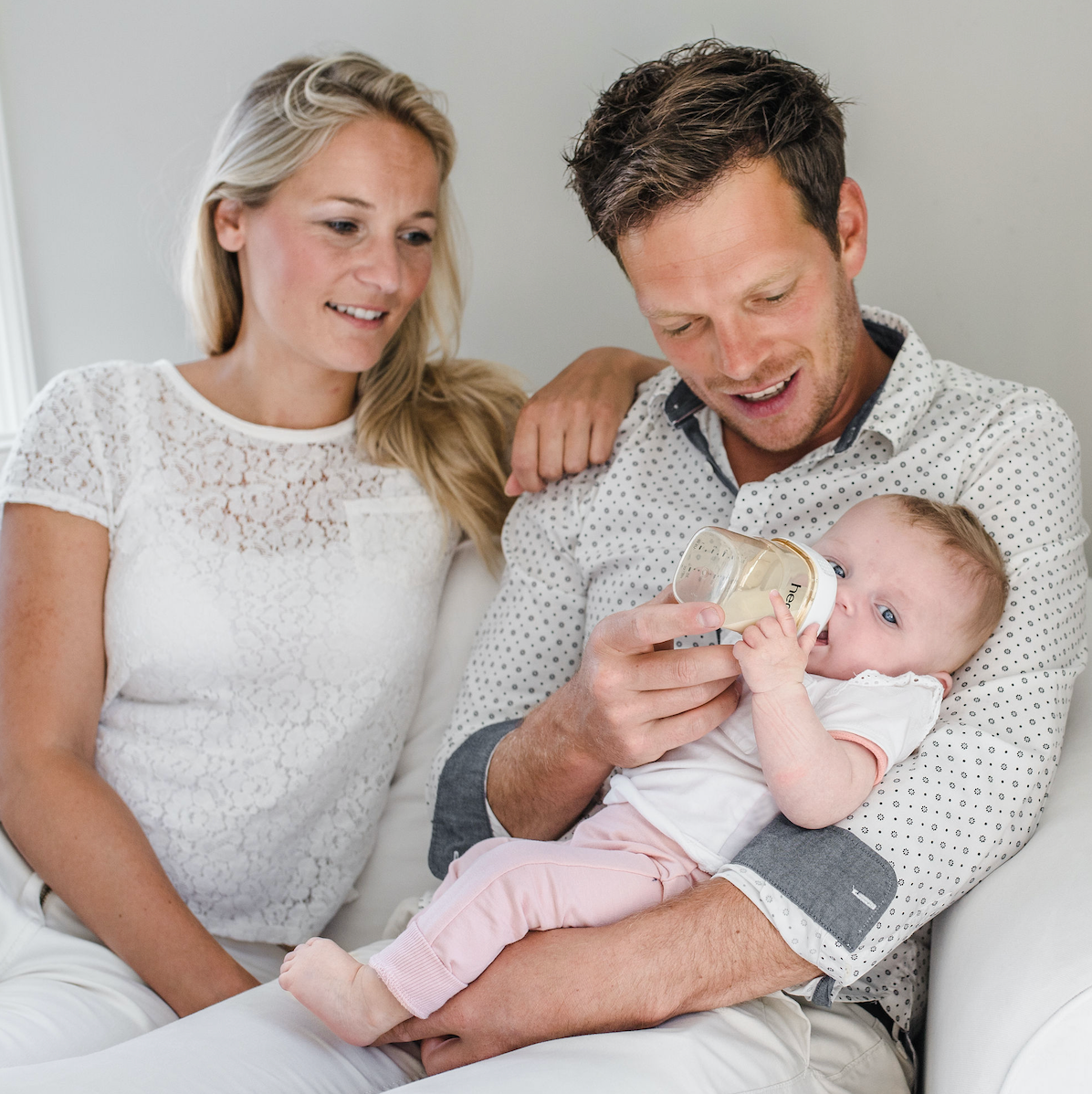 what-is-paced-bottle-feeding-and-how-do-I-do-it-right